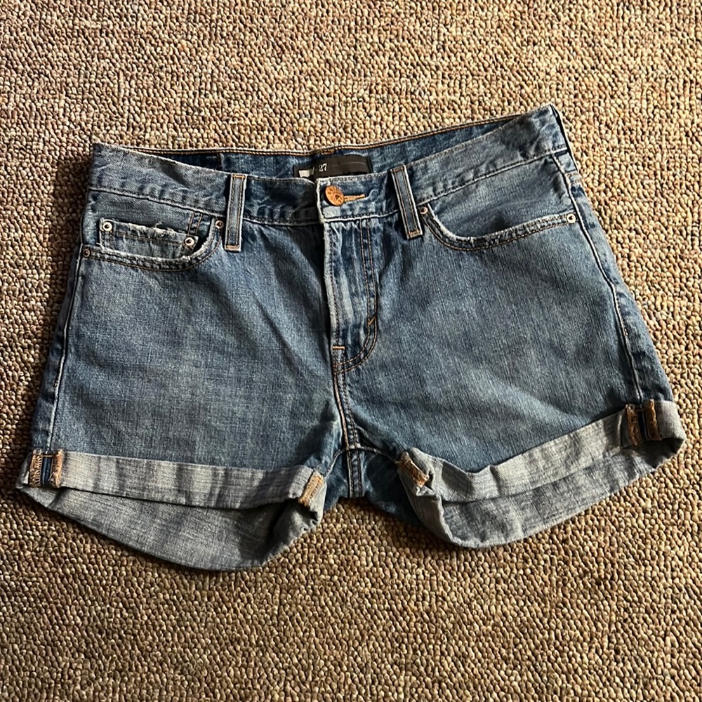 Levi’s cuffed shorts, sz 27/4
